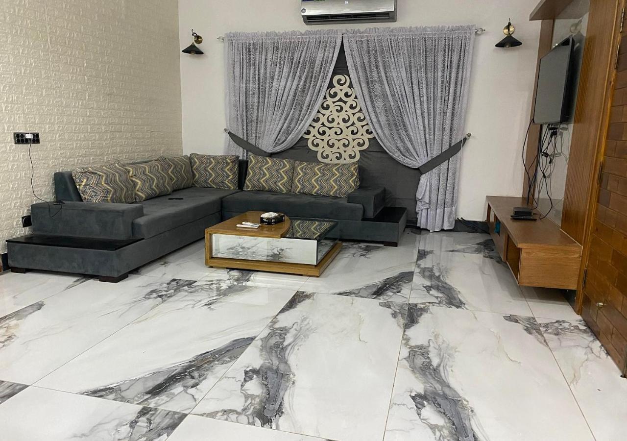 Burj Al Bahria Town Luxury Suites Lahore Exterior photo