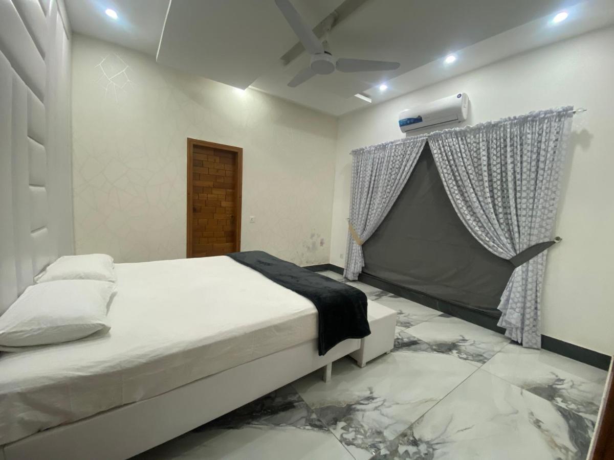 Burj Al Bahria Town Luxury Suites Lahore Exterior photo