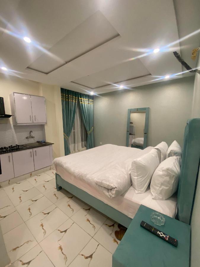 Burj Al Bahria Town Luxury Suites Lahore Exterior photo