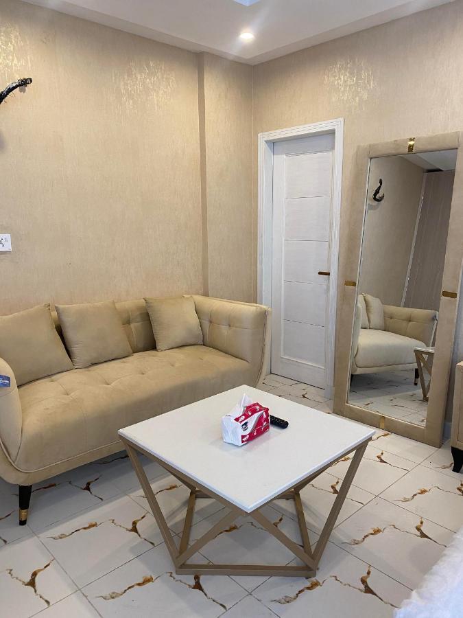 Burj Al Bahria Town Luxury Suites Lahore Exterior photo