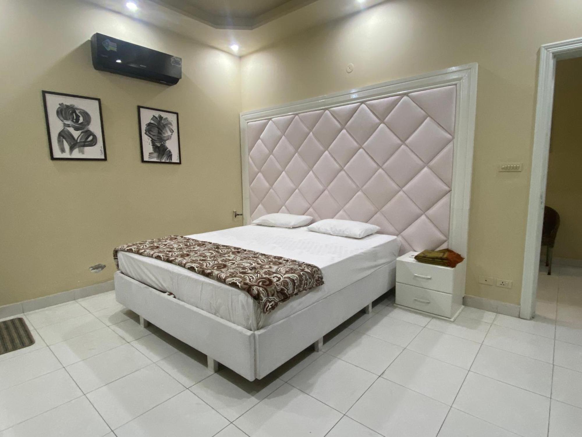 Burj Al Bahria Town Luxury Suites Lahore Exterior photo