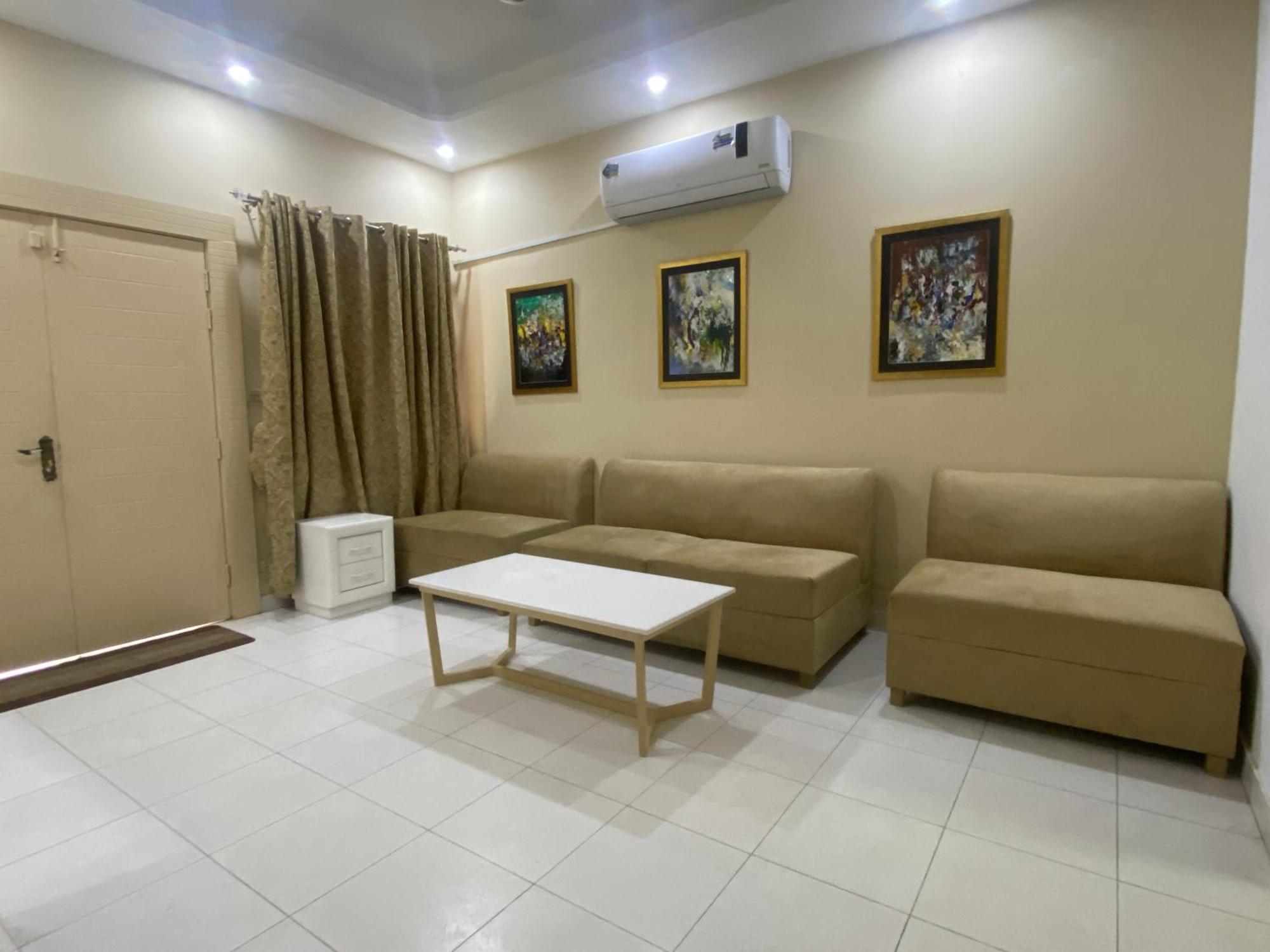 Burj Al Bahria Town Luxury Suites Lahore Exterior photo