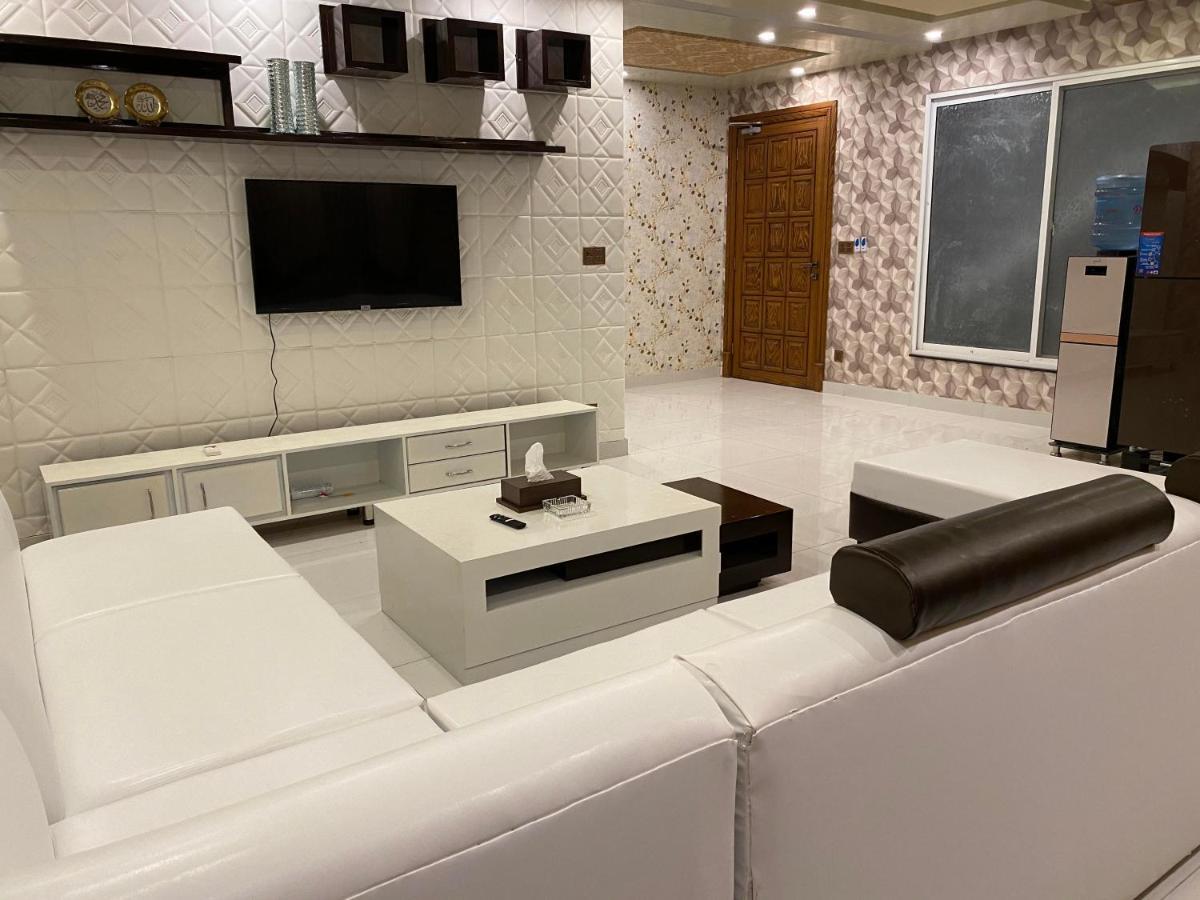 Burj Al Bahria Town Luxury Suites Lahore Exterior photo