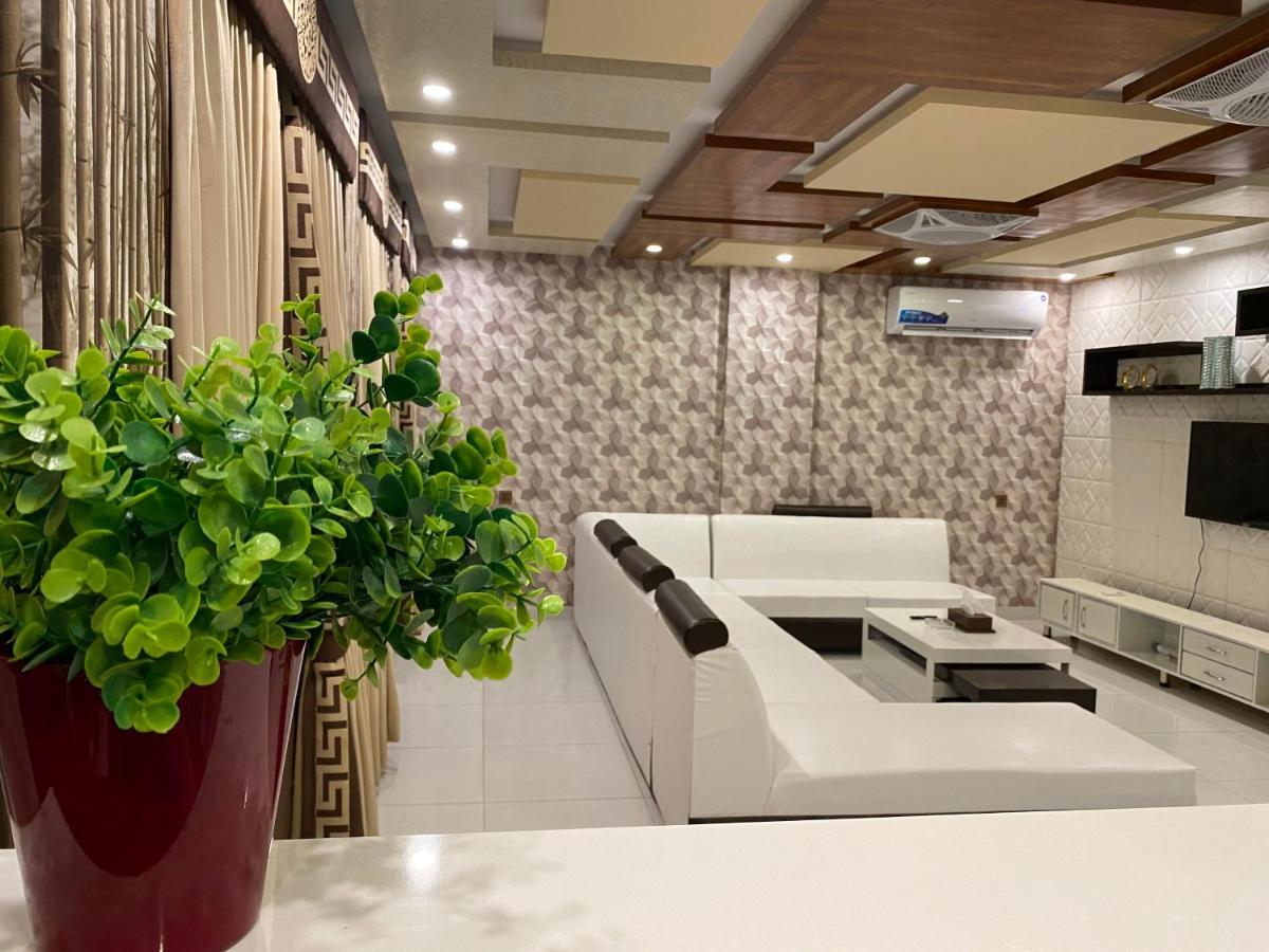 Burj Al Bahria Town Luxury Suites Lahore Exterior photo