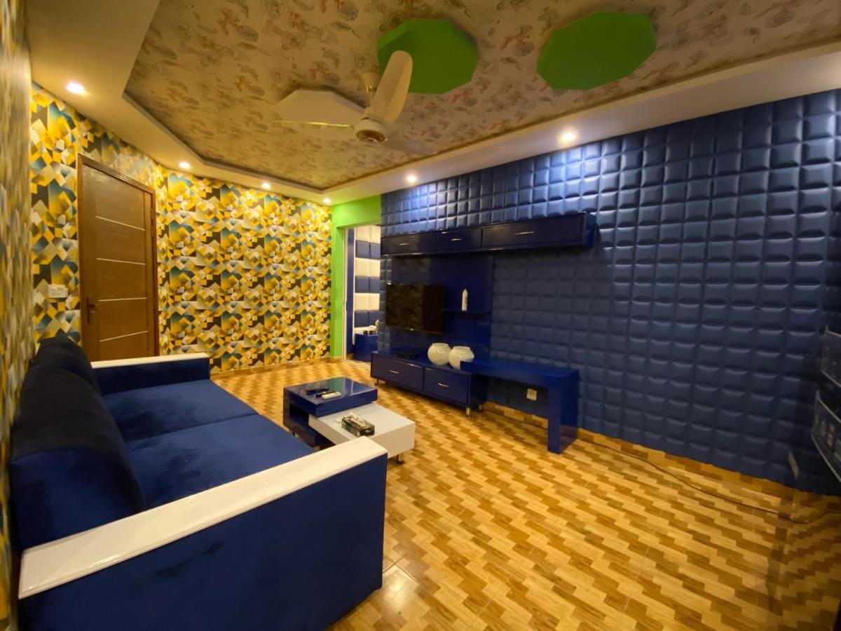 Burj Al Bahria Town Luxury Suites Lahore Exterior photo